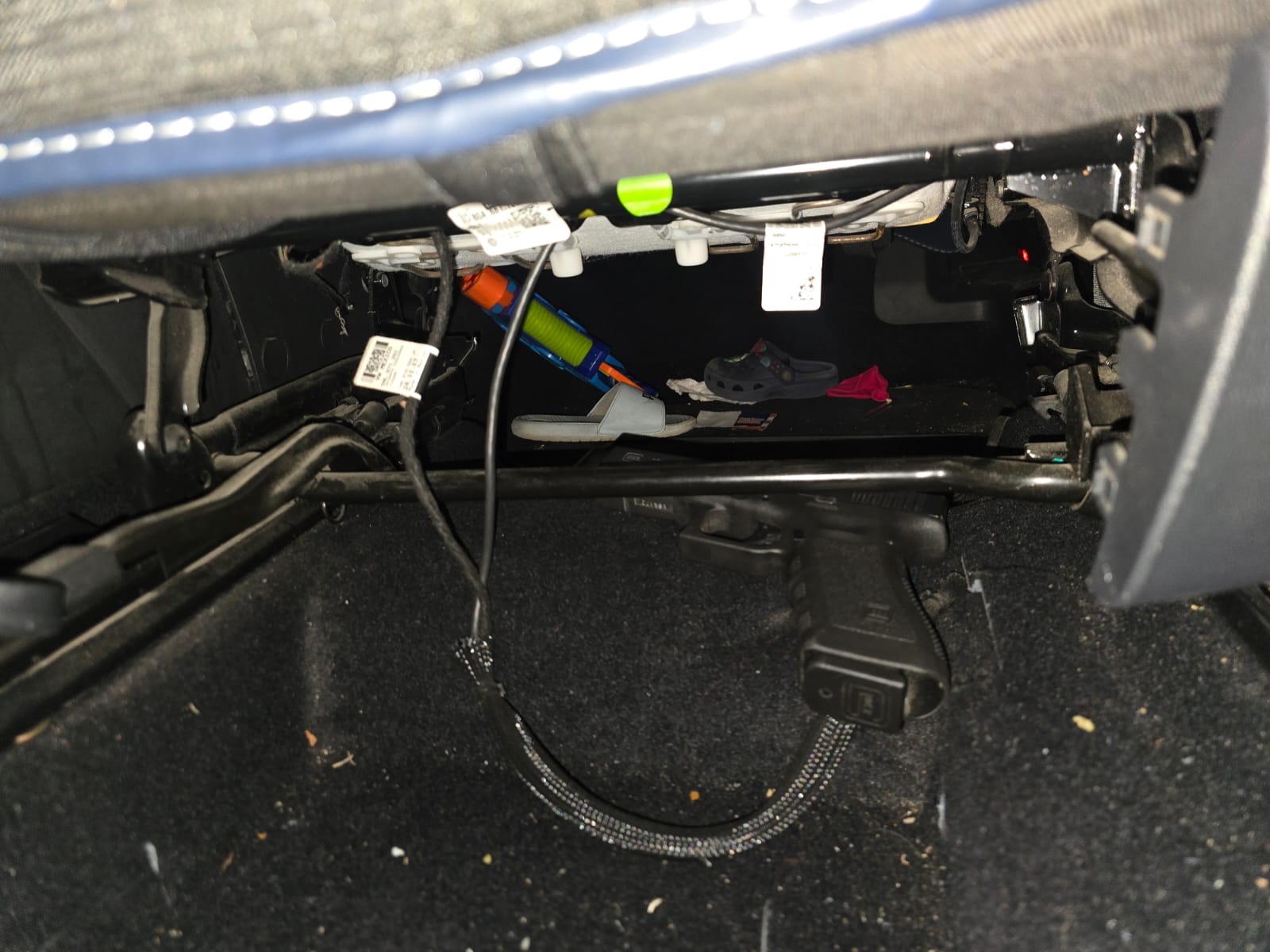 Police gunder under seat pix2 fri13