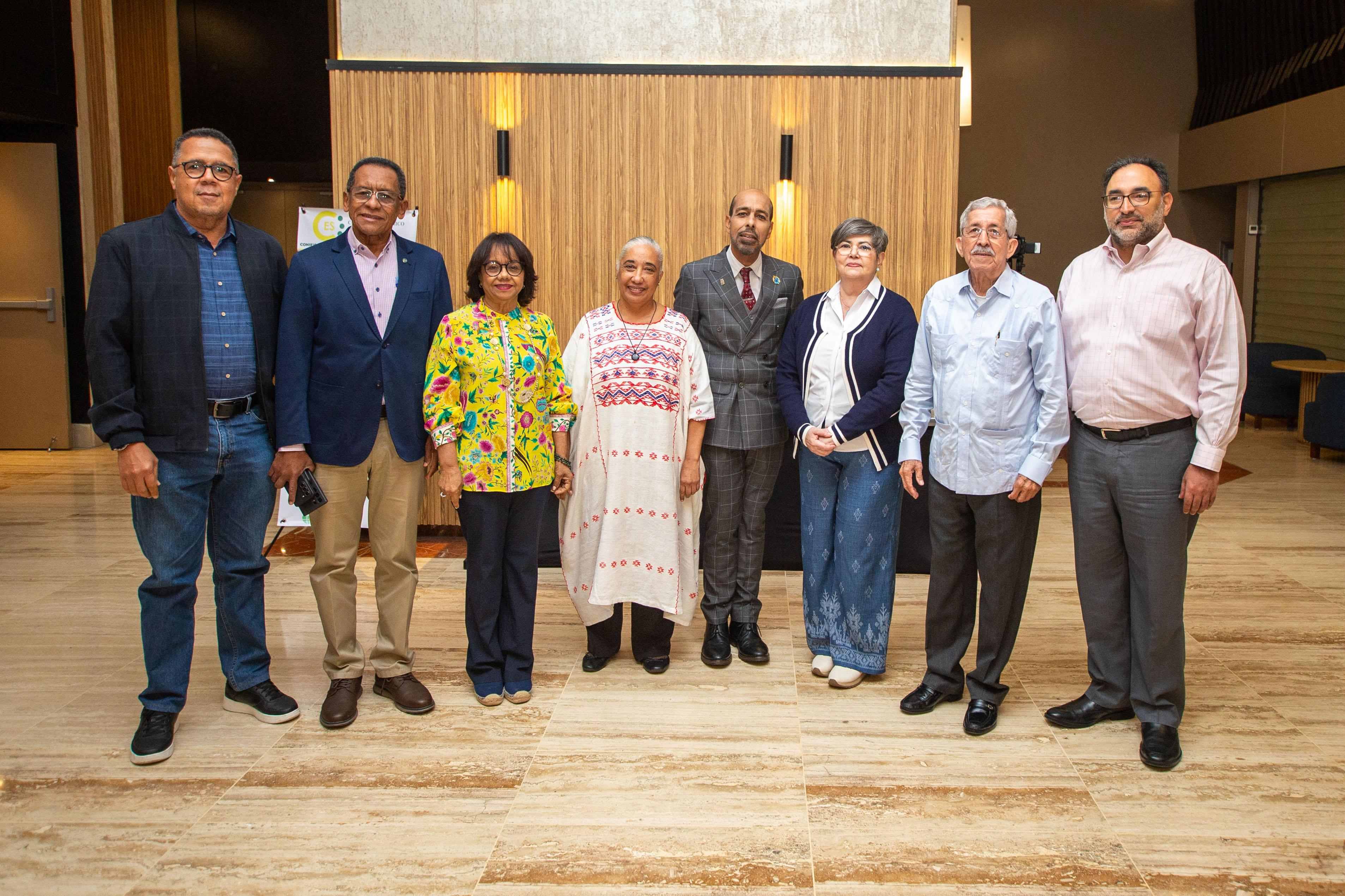 SER CUR TUE14 DomRep6